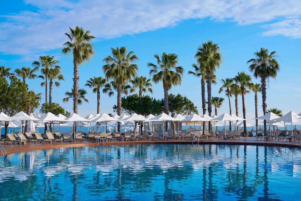 Voyage Sorgun — Swimming pool in Side