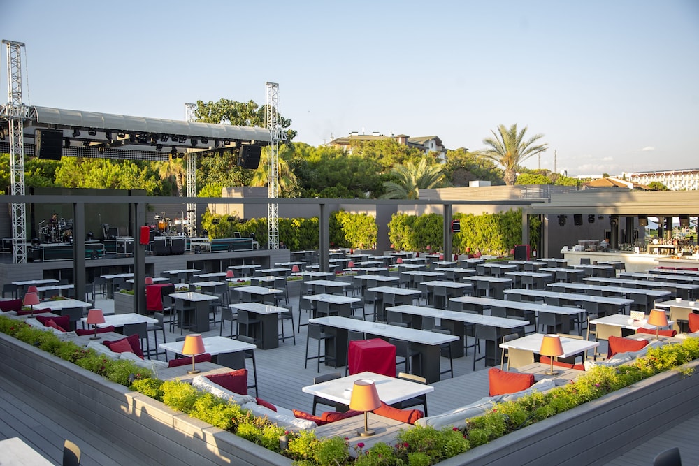 Voyage Sorgun — Restaurant & bars in Side