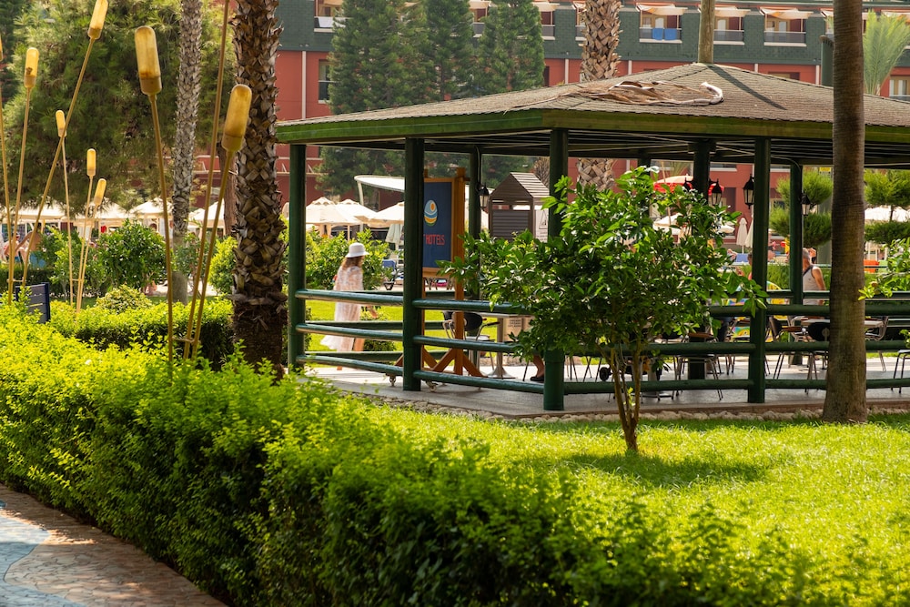 AQI Pegasos Club - All Inclusive — Restaurant & bars in Avsallar