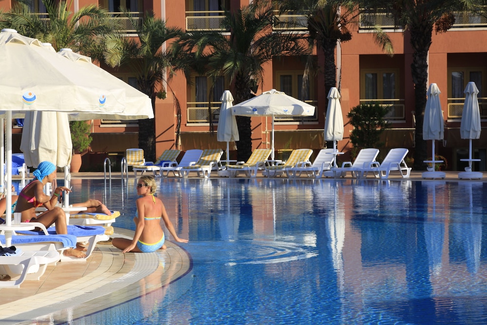 AQI Pegasos Club - All Inclusive — Swimming pool in Avsallar