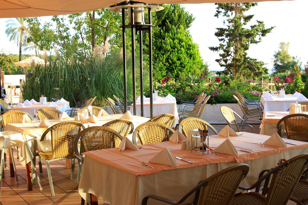 AQI Pegasos Club - All Inclusive — Restaurant & bars in Avsallar