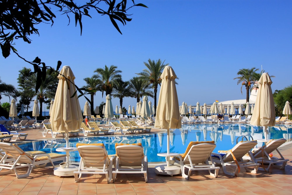 AQI Pegasos Club - All Inclusive — Swimming pool in Avsallar