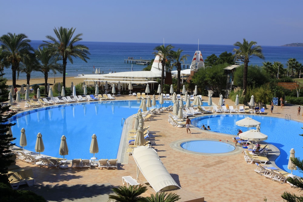 AQI Pegasos Club - All Inclusive — Swimming pool in Avsallar