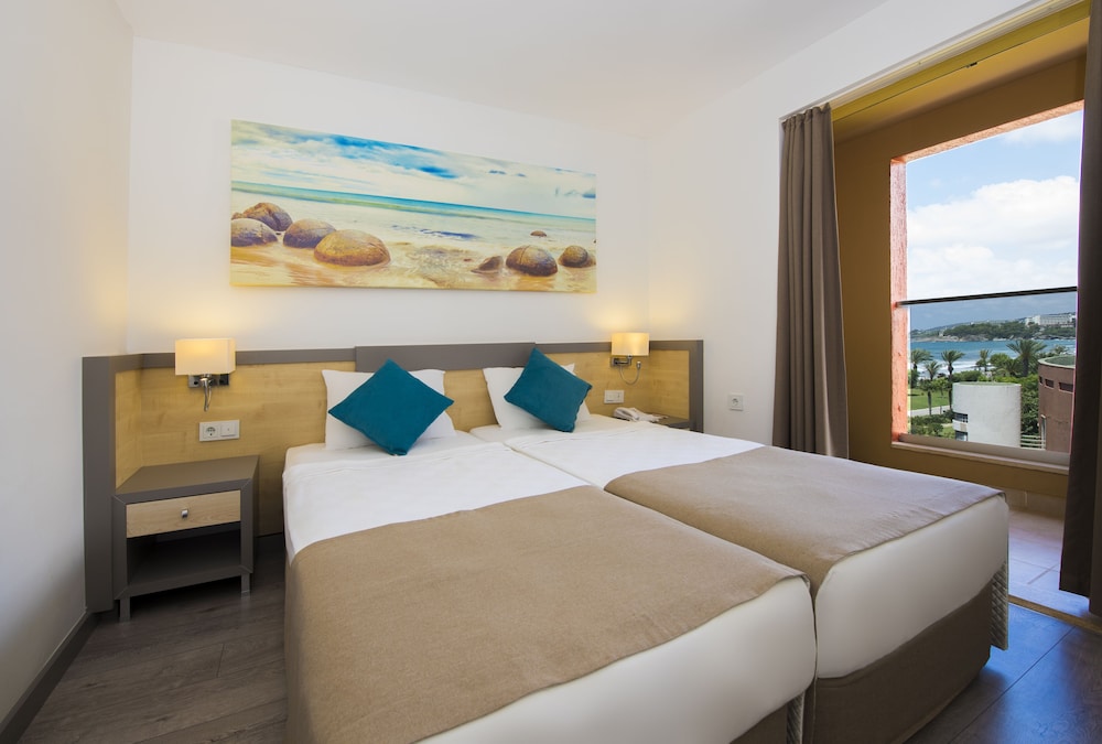 AQI Pegasos Club - All Inclusive — Hotel rooms in Avsallar