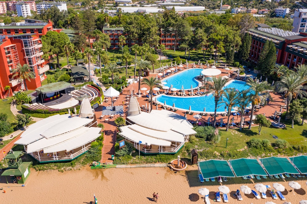 AQI Pegasos Club - All Inclusive — Swimming pool in Avsallar