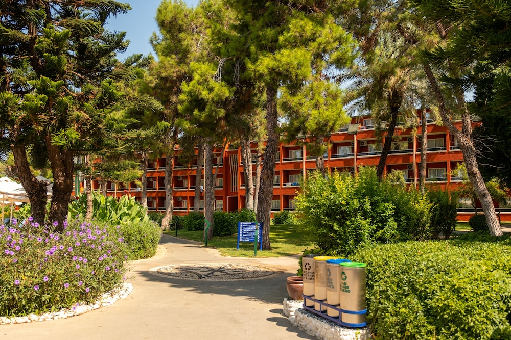 AQI Pegasos Club - All Inclusive — Hotel building in Avsallar