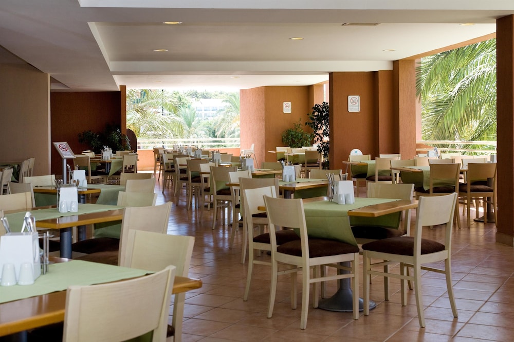AQI Pegasos Club - All Inclusive — Restaurant & bars in Avsallar