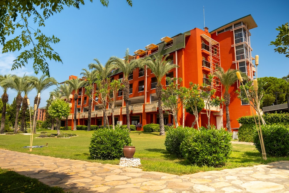AQI Pegasos Club - All Inclusive — Hotel building in Avsallar