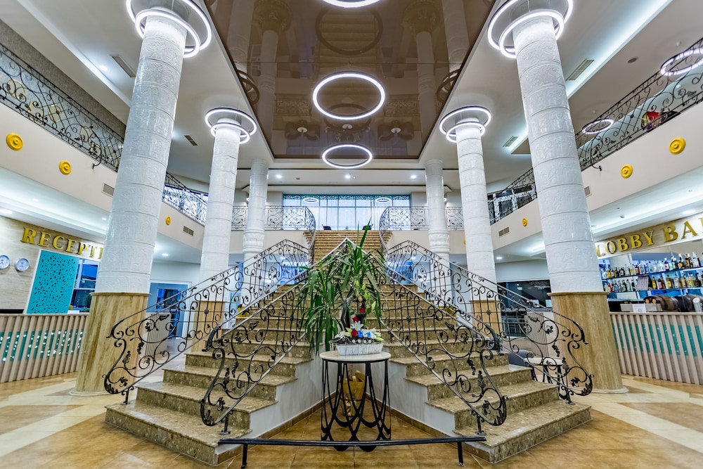 HI Hotels Imperial Resort – All Inclusive — Restaurant in Sunny Beach, Burgas Region