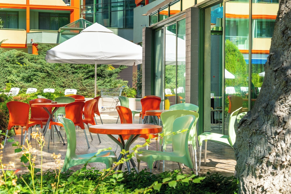 MPM Kalina Garden Hotel — Restaurant & bars in Sunny Beach, Burgas Region