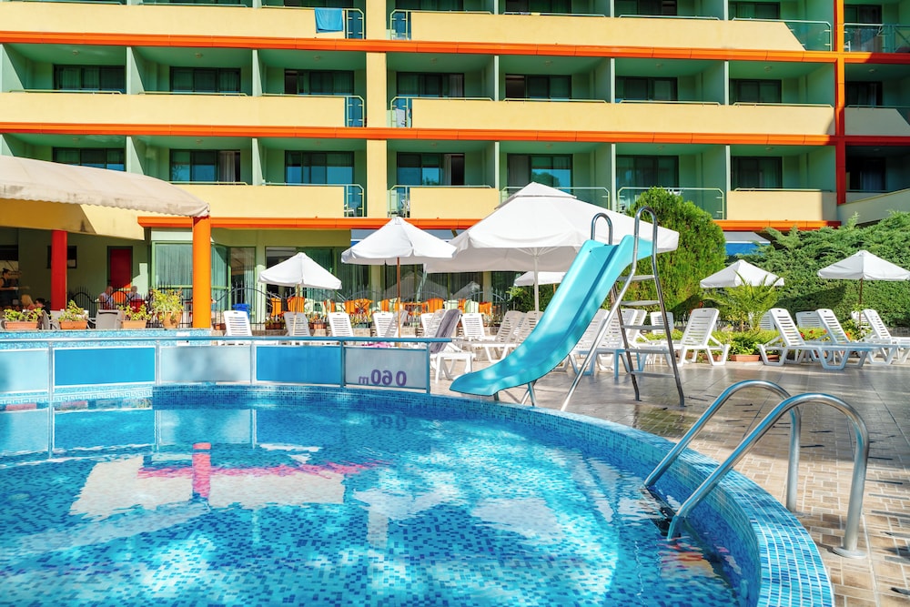 MPM Kalina Garden Hotel — Swimming pool in Sunny Beach, Burgas Region