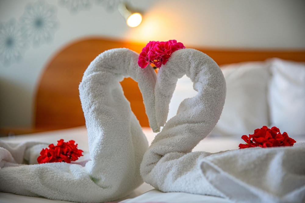 MPM Kalina Garden Hotel — Hotel rooms in Sunny Beach, Burgas Region