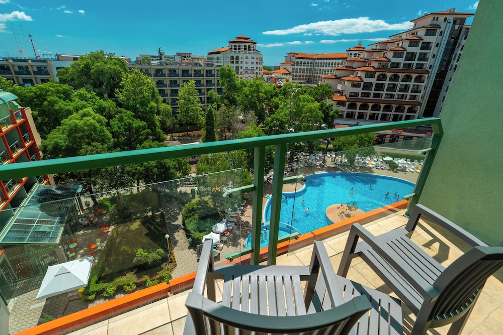 MPM Kalina Garden Hotel — Swimming pool in Sunny Beach, Burgas Region