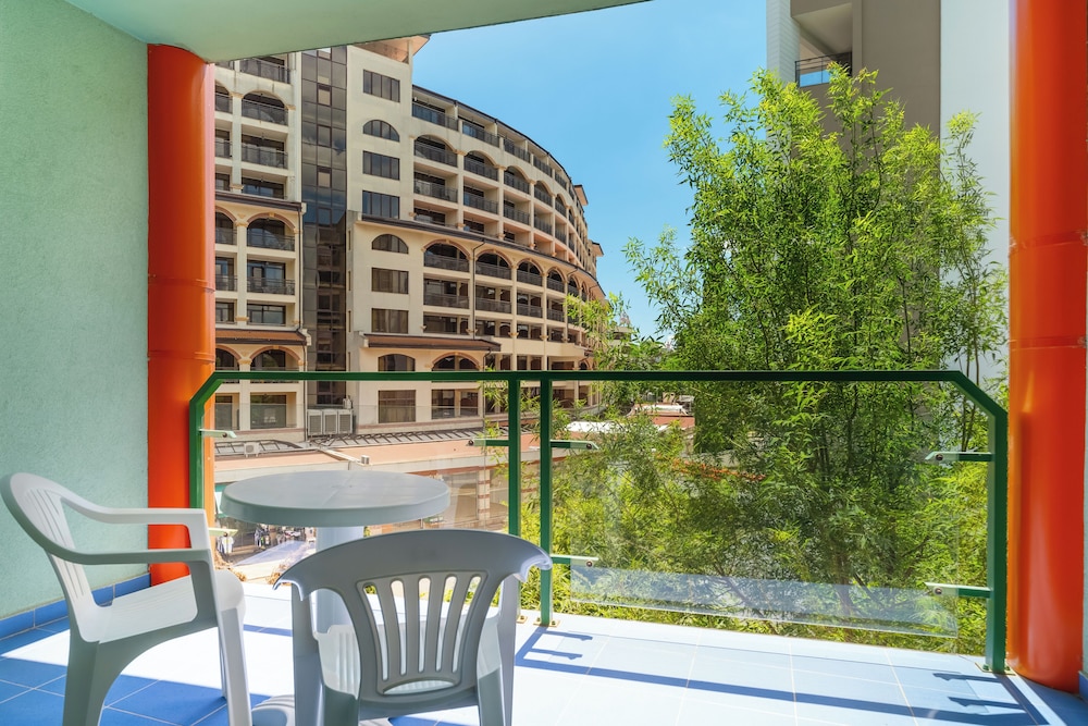 MPM Kalina Garden Hotel — Hotel building in Sunny Beach, Burgas Region