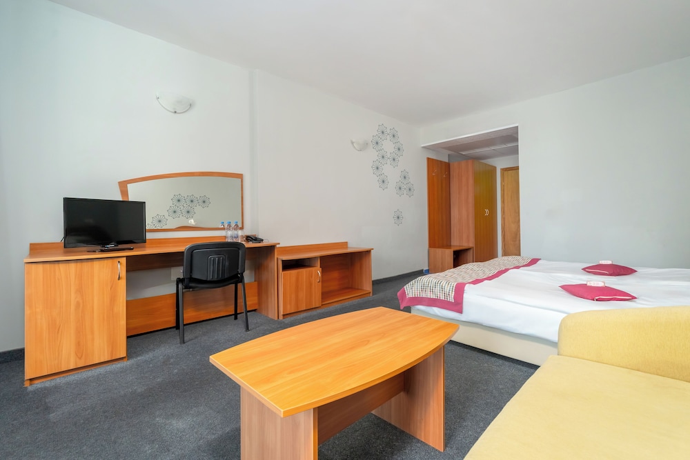 MPM Kalina Garden Hotel — Hotel rooms in Sunny Beach, Burgas Region