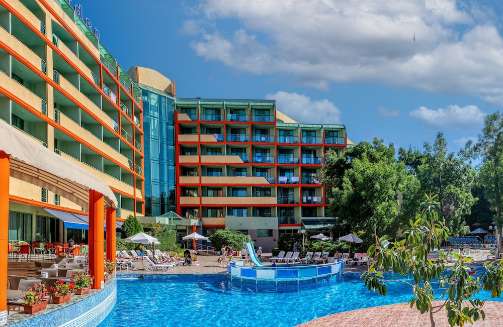 MPM Kalina Garden Hotel — Swimming pool in Sunny Beach, Burgas Region