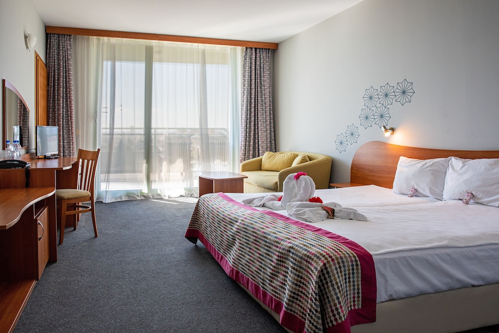 MPM Kalina Garden Hotel — Hotel rooms in Sunny Beach, Burgas Region