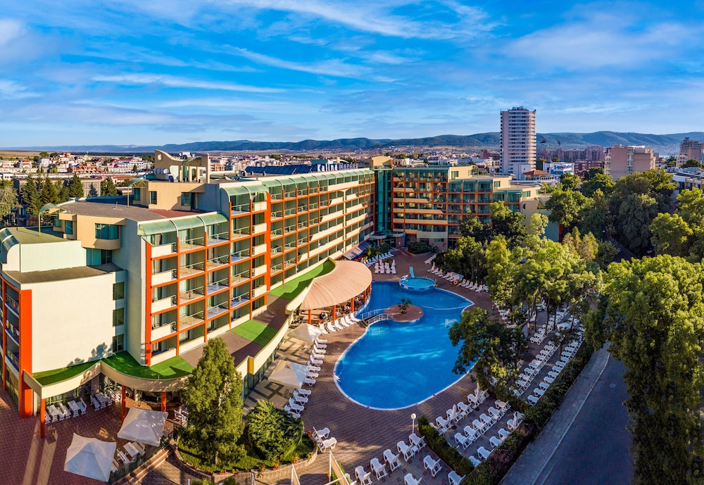 MPM Kalina Garden Hotel — Hotel building in Sunny Beach, Burgas Region