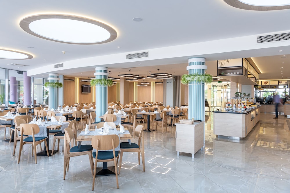 Sentido Hotel Neptun Beach - All inclusive — Restaurant & bars in Sunny Beach, Burgas Region