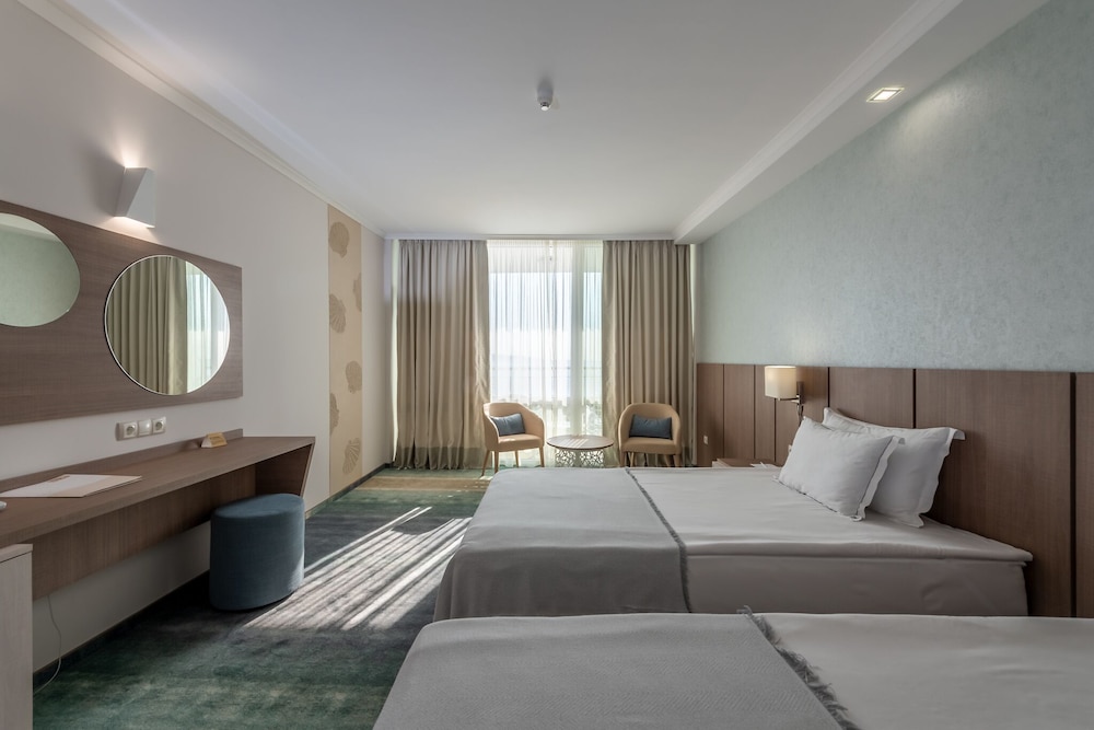 Sentido Hotel Neptun Beach - All inclusive — Hotel rooms in Sunny Beach, Burgas Region