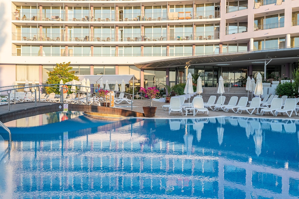 Sentido Hotel Neptun Beach - All inclusive — Swimming pool in Sunny Beach, Burgas Region