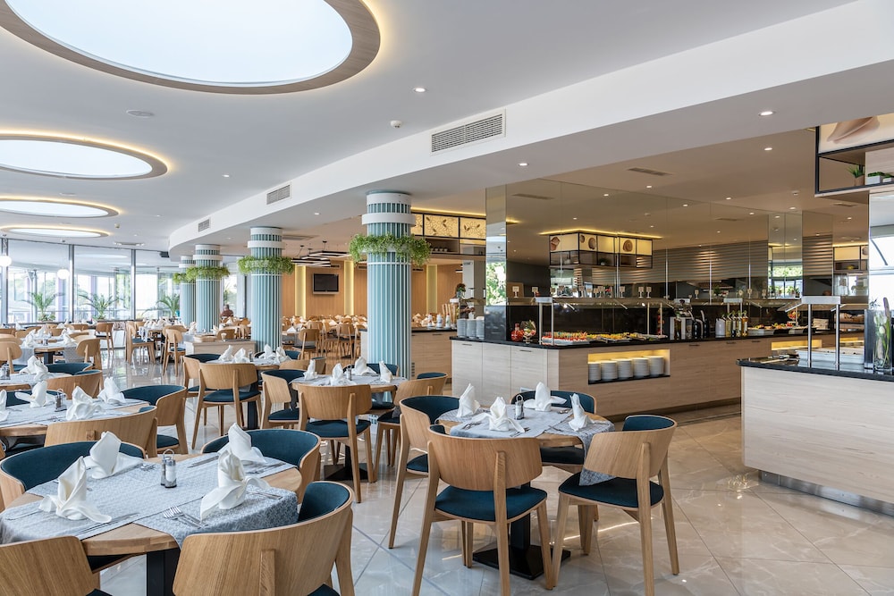 Sentido Hotel Neptun Beach - All inclusive — Restaurant & bars in Sunny Beach, Burgas Region