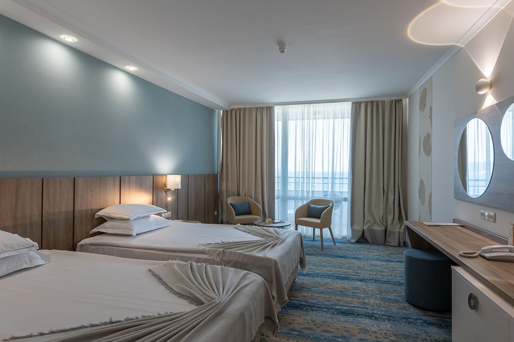 Sentido Hotel Neptun Beach - All inclusive — Hotel rooms in Sunny Beach, Burgas Region