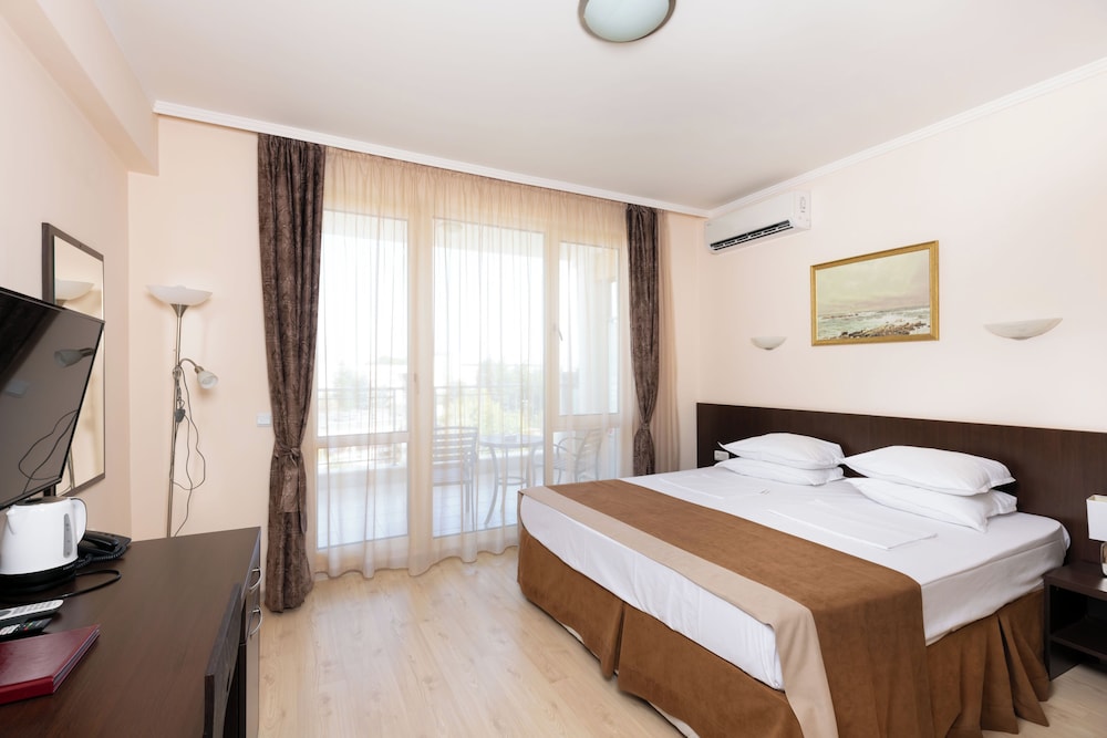Rome Palace Deluxe — Hotel rooms in Sunny Beach, Burgas Region