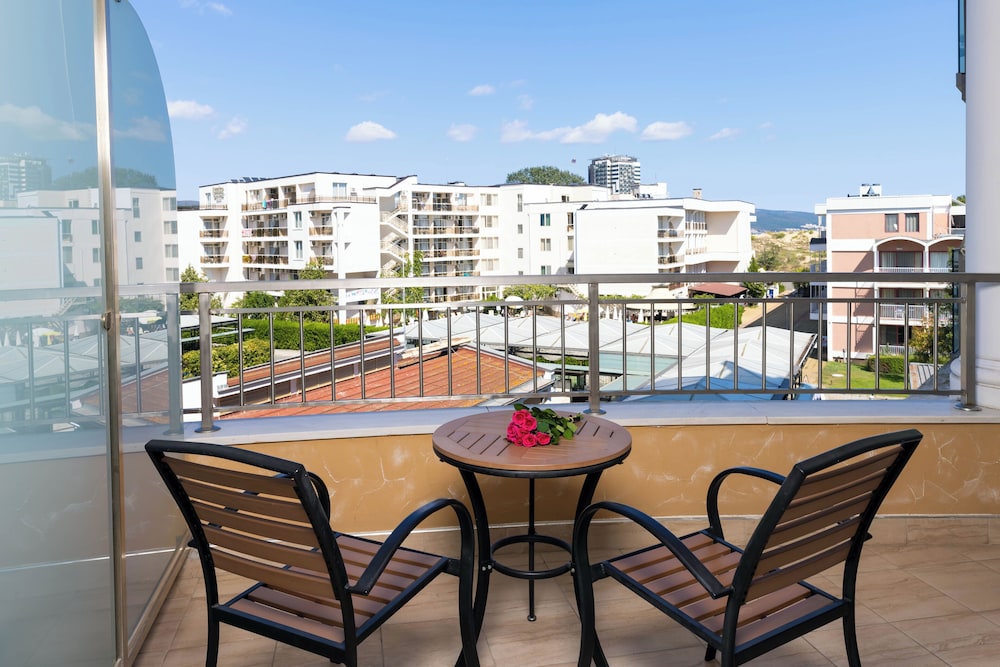 Rome Palace Deluxe — Hotel rooms in Sunny Beach, Burgas Region