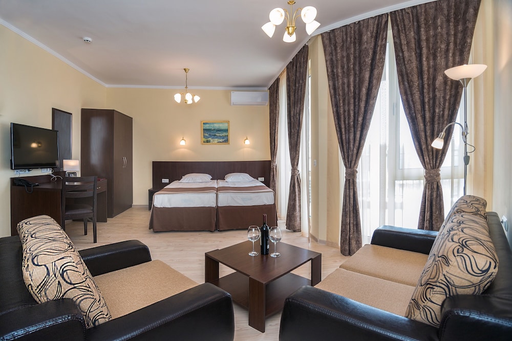 Rome Palace Deluxe — Hotel rooms in Sunny Beach, Burgas Region