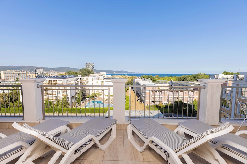 Rome Palace Deluxe — Hotel building in Sunny Beach, Burgas Region