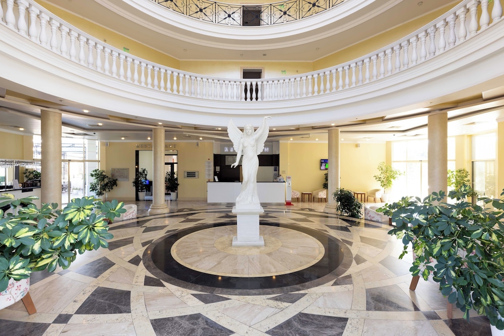 Rome Palace Deluxe — Hotel building in Sunny Beach, Burgas Region