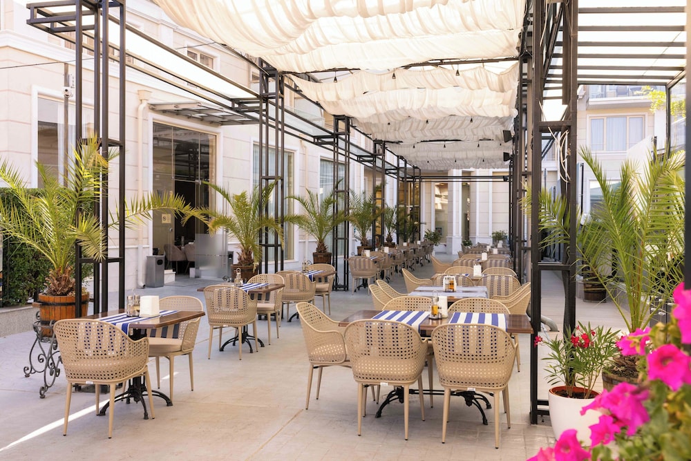 Rome Palace Deluxe — Restaurant & bars in Sunny Beach, Burgas Region