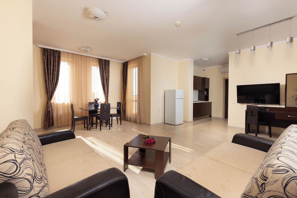 Rome Palace Deluxe — Hotel rooms in Sunny Beach, Burgas Region