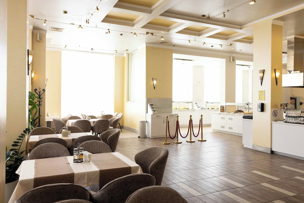 Rome Palace Deluxe — Restaurant & bars in Sunny Beach, Burgas Region