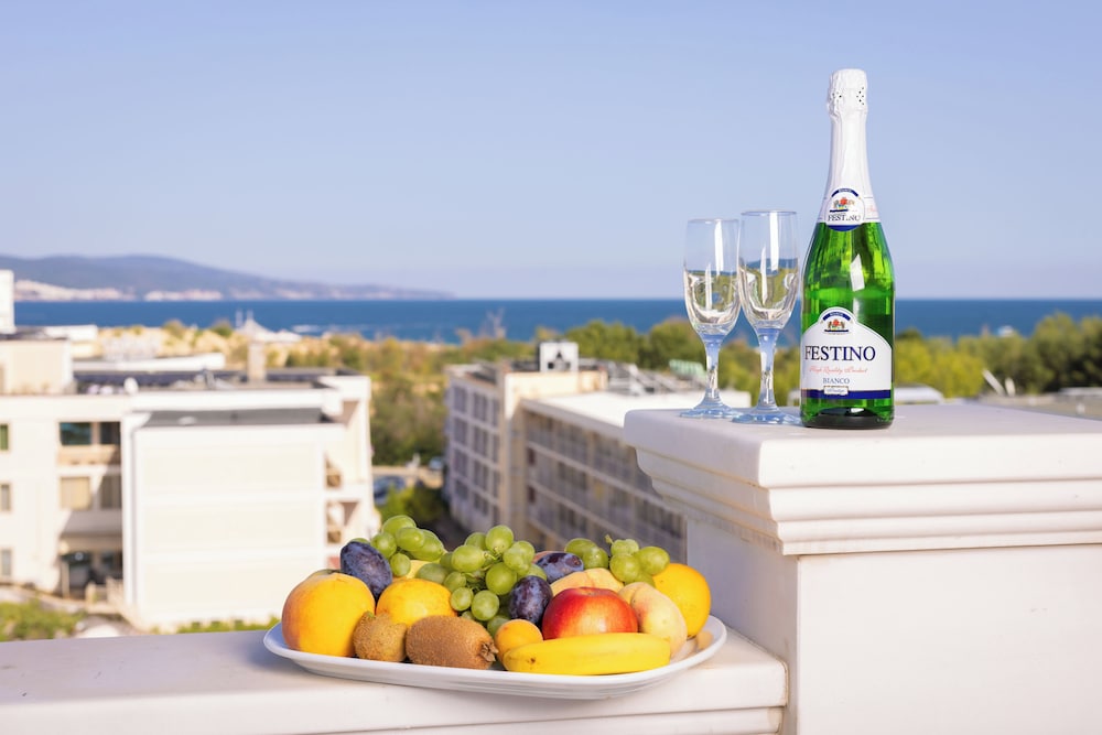 Rome Palace Deluxe — Hotel building in Sunny Beach, Burgas Region