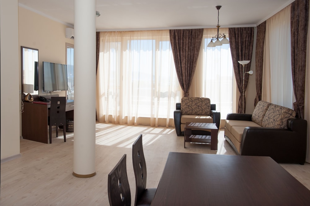 Rome Palace Deluxe — Hotel rooms in Sunny Beach, Burgas Region