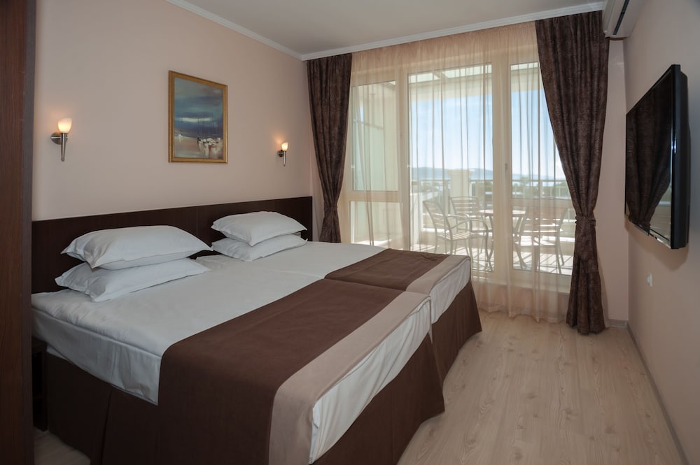 Rome Palace Deluxe — Hotel rooms in Sunny Beach, Burgas Region
