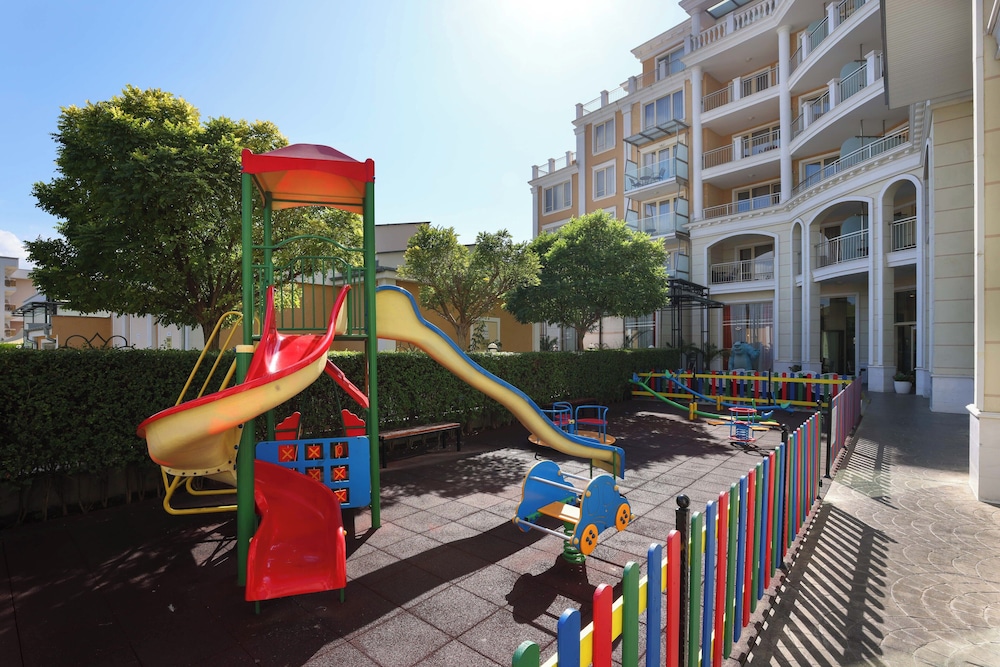 Rome Palace Deluxe — Attractions for children in Sunny Beach, Burgas Region