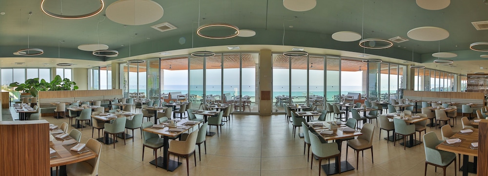 White Lagoon All Inclusive — Restaurant & bars in Kavarna, Dobrich