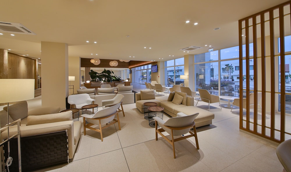 White Lagoon All Inclusive — Hotel building in Kavarna, Dobrich