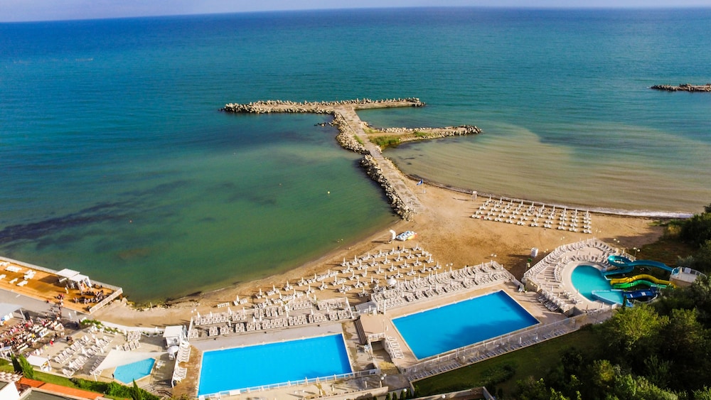 White Lagoon All Inclusive — Beach in Kavarna, Dobrich