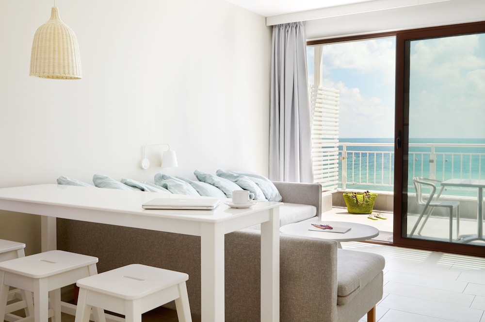 White Lagoon All Inclusive — Hotel rooms in Kavarna, Dobrich
