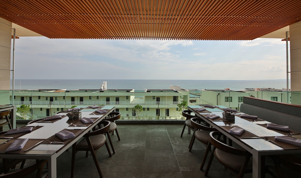White Lagoon All Inclusive — Restaurant & bars in Kavarna, Dobrich