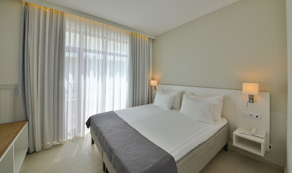 White Lagoon All Inclusive — Hotel rooms in Kavarna, Dobrich