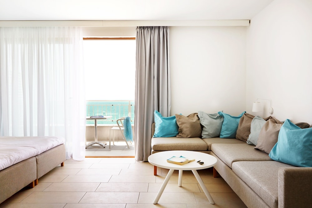 White Lagoon All Inclusive — Hotel rooms in Kavarna, Dobrich
