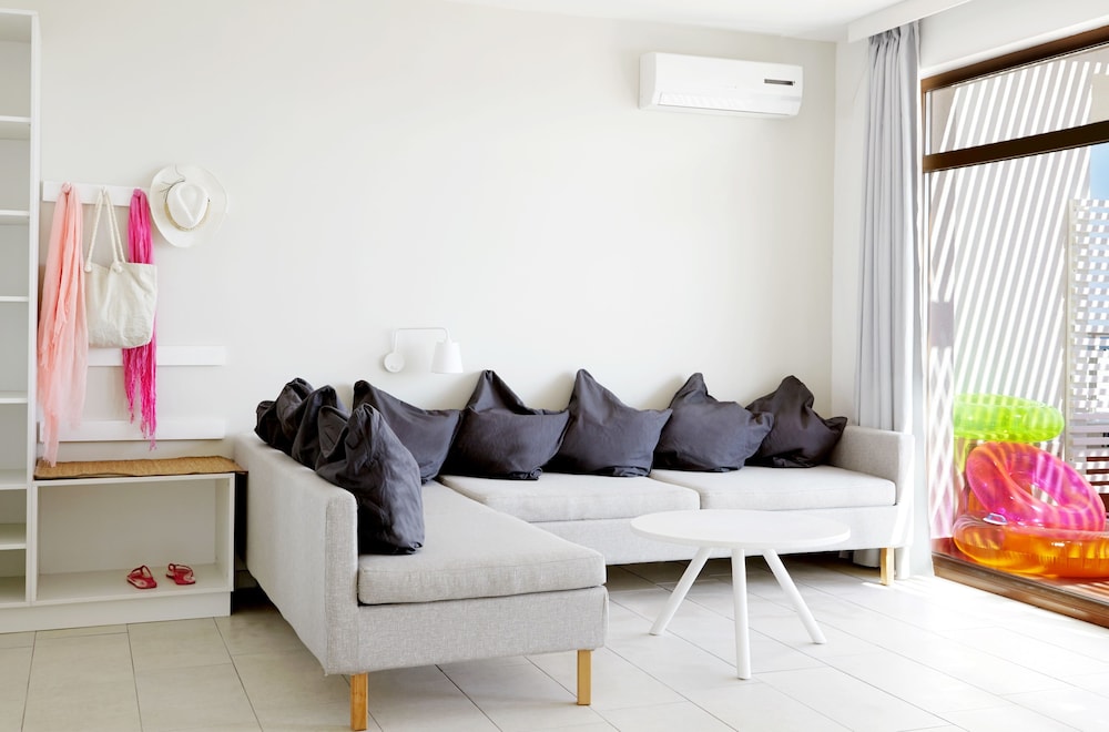 White Lagoon All Inclusive — Hotel rooms in Kavarna, Dobrich