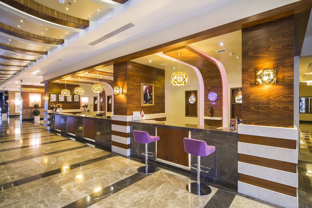 Dizalya Palm Garden - All Inclusive — Restaurant & bars in Alanya