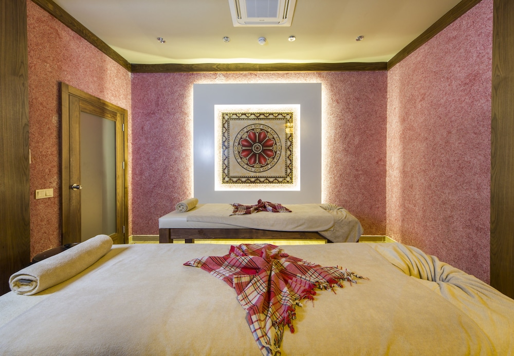 Dizalya Palm Garden - All Inclusive — Hotel rooms in Alanya