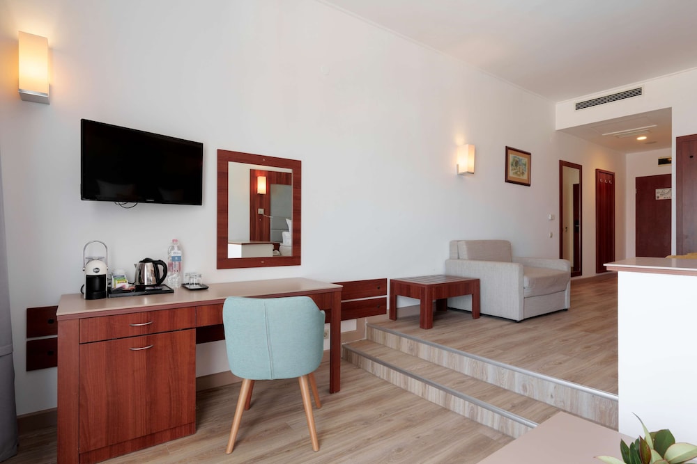 Alua Helios Bay- All Inclusive - Hyatt Inclusive Collection — Hotel rooms in Obzor, Burgas Region